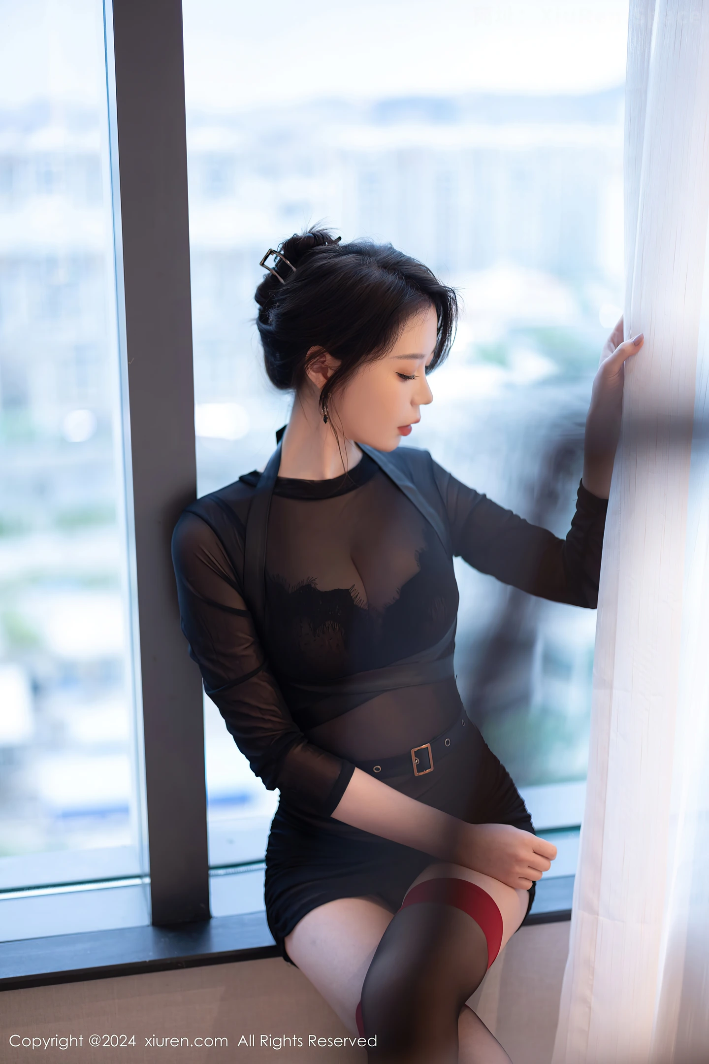 图片[6]-[XiuRen秀人网]VOL.8979 模特梦心玥性感黑色轻透连衣短裙露黑色内衣配黑丝袜魅惑写真82P-秀人网官方网站